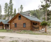 Casino Pines - on the bank of the Salmon River!