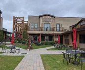Casino Pines - on the bank of the Salmon River!