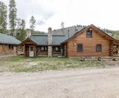 Casino Pines - on the bank of the Salmon River!