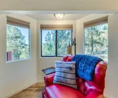 Renovated Ruidoso Cabin w/ Sierra Blanca View