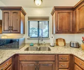 Renovated Ruidoso Cabin w/ Sierra Blanca View
