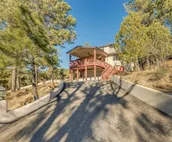Renovated Ruidoso Cabin w/ Sierra Blanca View