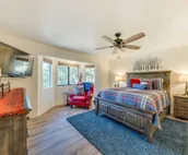 Renovated Ruidoso Cabin w/ Sierra Blanca View