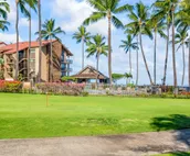Coastal Remodeled ocean view Papakea Resort condo