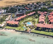 Coastal Remodeled ocean view Papakea Resort condo