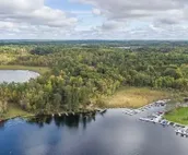 The Blue Ox on Gull. (Sleeps 17)