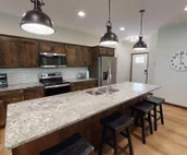 The Blue Ox on Gull. (Sleeps 17)