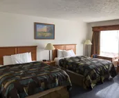 Queen Size Bed Non Smoking at the Corn Palace Inn
