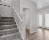 Cheerful & Bright Spacious Getaway