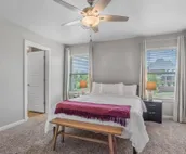 Cheerful & Bright Spacious Getaway