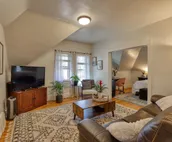 The Big Horn Homestead-2 Spacious Units,16+ guests