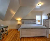 The Big Horn Homestead-2 Spacious Units,16+ guests