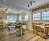Cozy Blue Cottage in Starkville Near Dtwn!