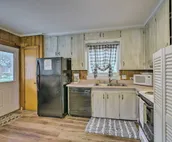 Cozy Blue Cottage in Starkville Near Dtwn!