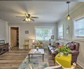 Cozy Blue Cottage in Starkville Near Dtwn!