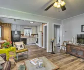 Cozy Blue Cottage in Starkville Near Dtwn!