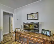 Cozy Blue Cottage in Starkville Near Dtwn!