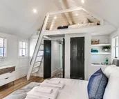 Carlton Landing-The Coral Cottage