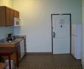 Days Inn & Suites by Wyndham Columbus NE