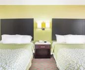 Days Inn by Wyndham Lexington NE
