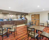 Super 8 by Wyndham Brookings