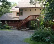 Eagle Peak Guesthouse