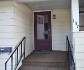 Bright and Cool Powell Apartment