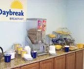 Days Inn & Suites by Wyndham Columbus NE