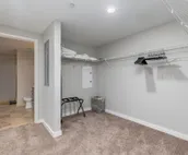 Park Pacific - Spacious DT Apts with Free Parking by Zencity