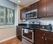 Park Pacific - Spacious DT Apts with Free Parking by Zencity