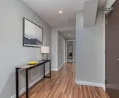Park Pacific - Spacious DT Apts with Free Parking by Zencity