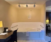 Super 8 by Wyndham Brookings