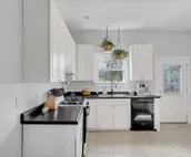 Adorable Victorian-era 3BR Home - Blocks to Lucas Oil Stadium! home
