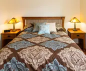 Eagle Peak Guesthouse