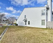 Cozy Virginia Beach Townhome about 6 Mi to Beach!