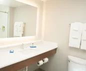 Holiday Inn Express Hotel & Suites Norfolk, an IHG Hotel