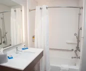 Holiday Inn Express Hotel & Suites Norfolk, an IHG Hotel