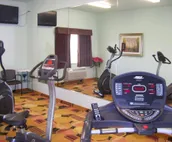 Days Inn & Suites by Wyndham Columbus NE