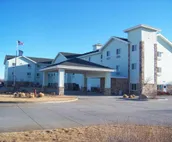 Days Inn & Suites by Wyndham Columbus NE