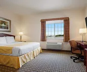 Days Inn & Suites by Wyndham Columbus NE