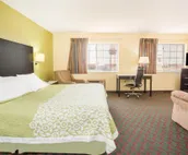 Days Inn by Wyndham Lexington NE