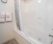 Pointe - 6912 - 3 BD