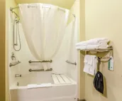 Cobblestone Hotel & Suites - McCook