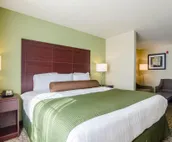 Cobblestone Hotel & Suites - McCook