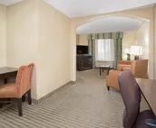 Holiday Inn Express Hotel & Suites Lexington, an IHG Hotel