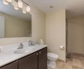 Park Pacific - Spacious DT Apts with Free Parking by Zencity
