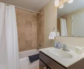 Park Pacific - Spacious DT Apts with Free Parking by Zencity