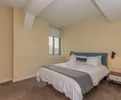 Park Pacific - Spacious DT Apts with Free Parking by Zencity