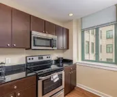 Park Pacific - Spacious DT Apts with Free Parking by Zencity