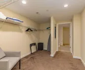 Park Pacific - Spacious DT Apts with Free Parking by Zencity